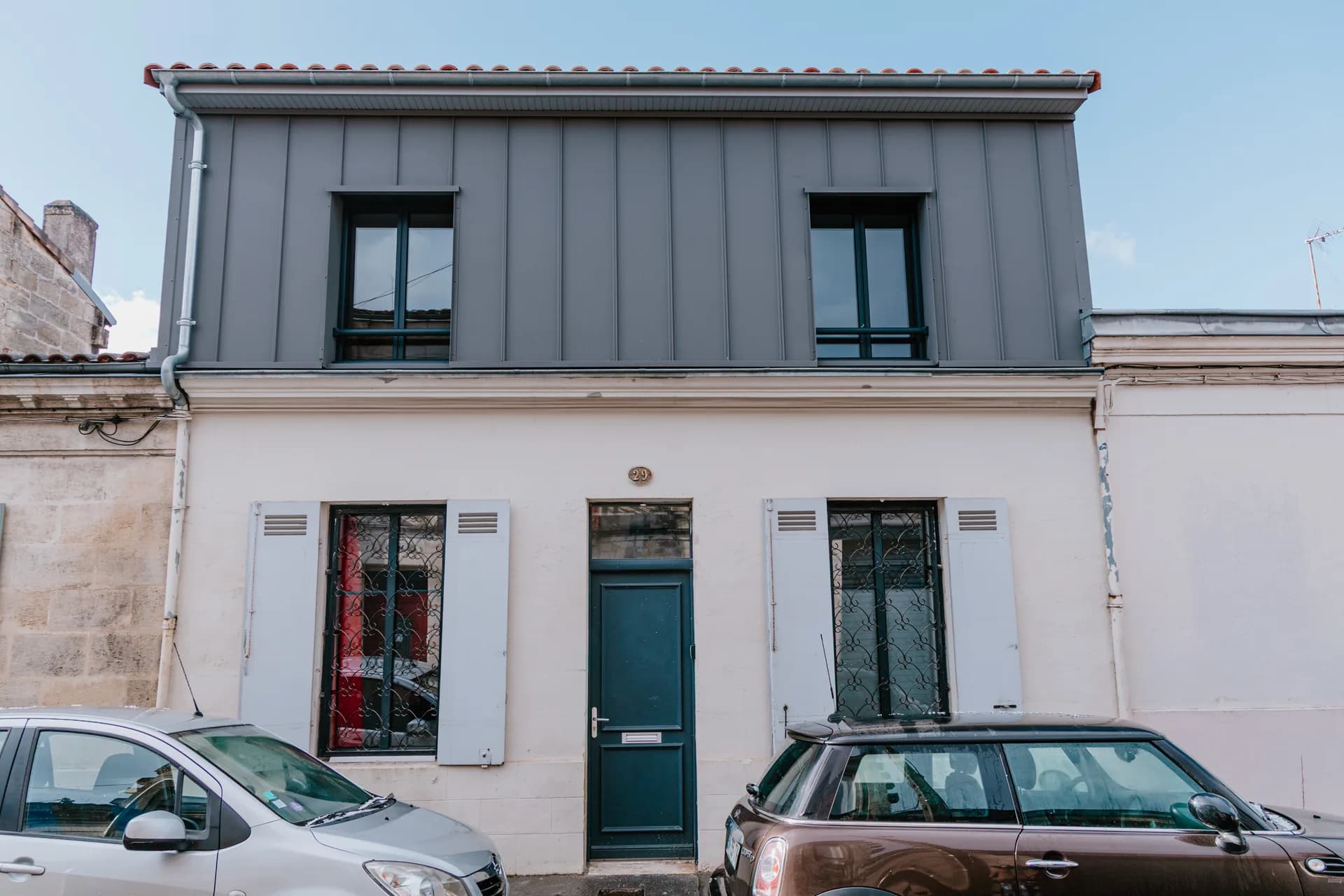 Chantier de surélévation en cours de montage en Gironde par l'équipe d'artisans Lan Ederra